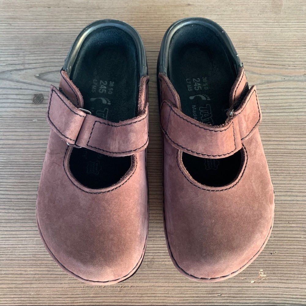 Tatami Birkenstock Suede Rubber Sole clogs size 38